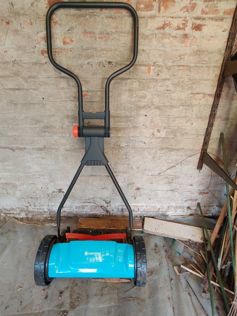 Gardena grasmaaier Classic 330, Jardin & Terrasse, Tondeuses à gazon, Enlèvement, Comme neuf, Tondeuses à gazon manuelles