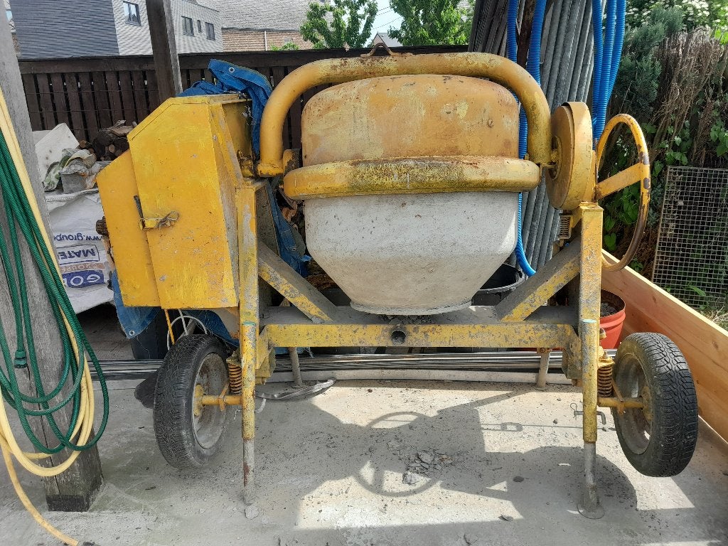 bétonnière électrique tractable 350lts, Doe-het-zelf en Bouw, Betonmolens, Gebruikt, Ophalen