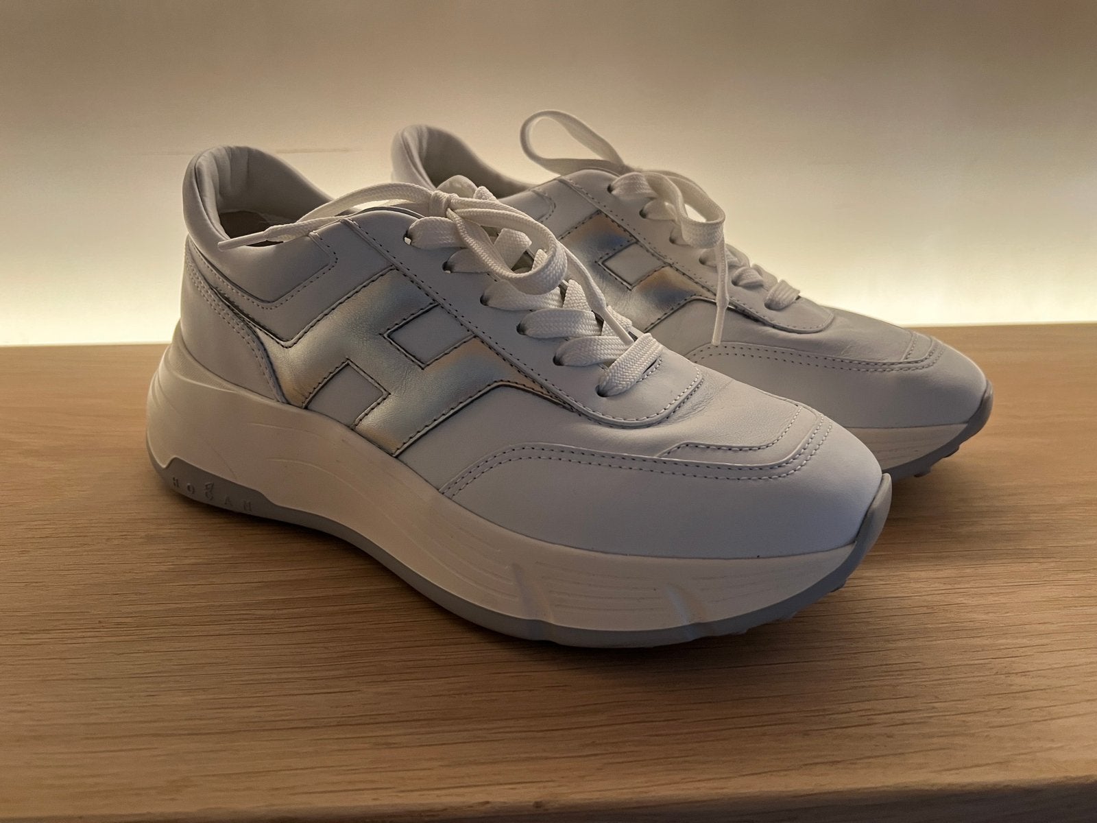 Hogan sneaker, Enlèvement ou Envoi, Neuf, Blanc, Sneakers et Baskets
