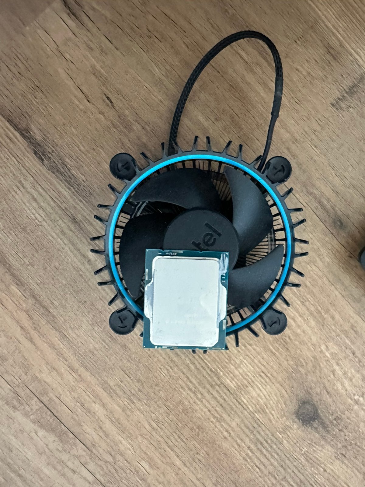 İntel Koeler met cpu, Computers en Software, Ophalen, Luchtkoeling