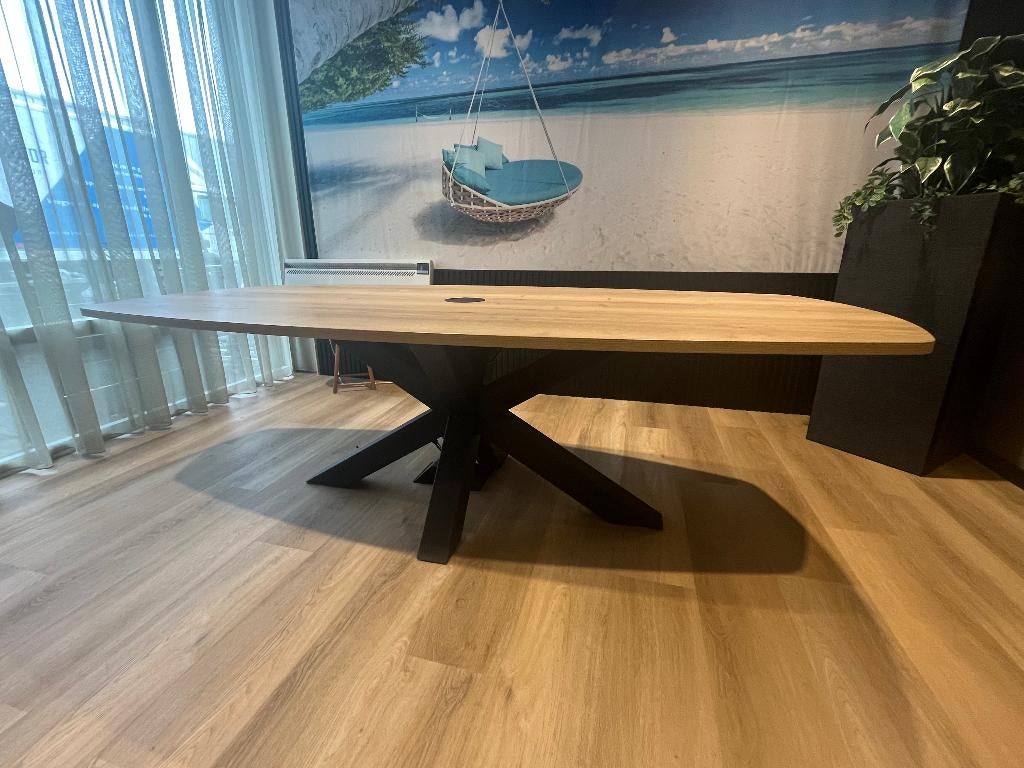 Deensovale vergadertafel x-poot, Ophalen
