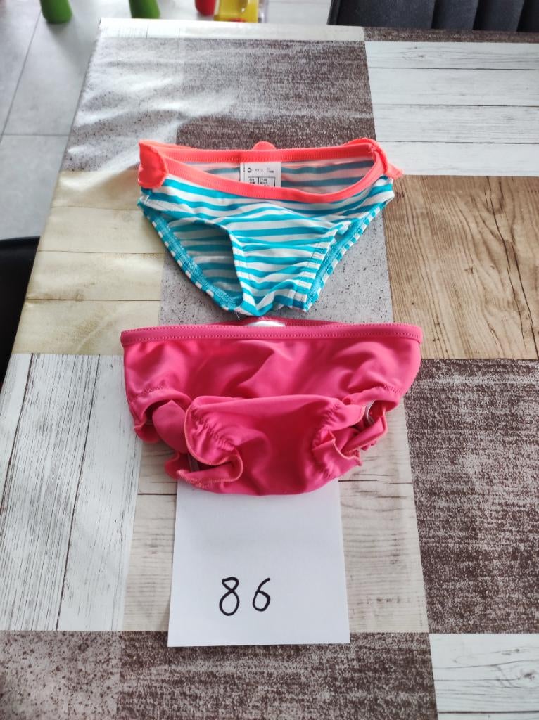 Baby Zwem broekjes 86, Kinderen en Baby's, Babykleding | Baby-zwemkleding, Ophalen, Meisje, Bikinibroekje, Zo goed als nieuw