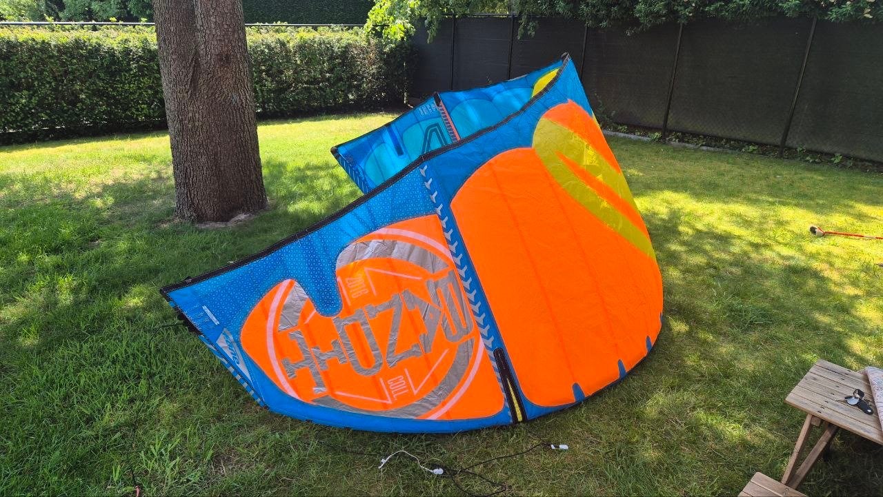 Kite + bar F1 Bandit 2016. Maat 7 m, Watersport en Boten, Kitesurfen, Ophalen, Zo goed als nieuw, Kite