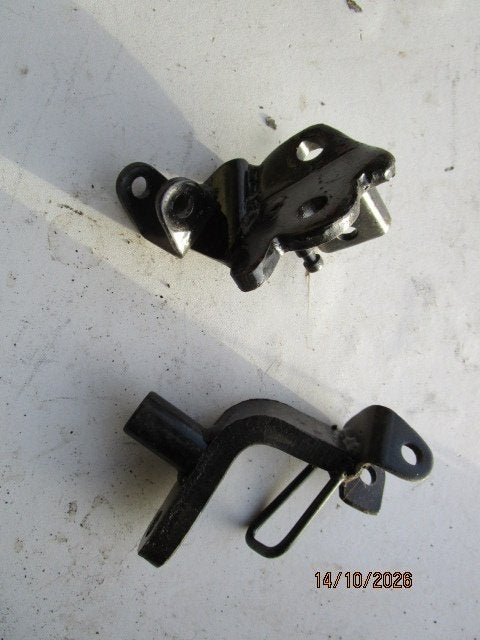 Ensemble nouveaux supports de repose-pieds Honda MT5 / MT8, Vélos & Vélomoteurs, Enlèvement ou Envoi, Neuf, Cadre, Honda