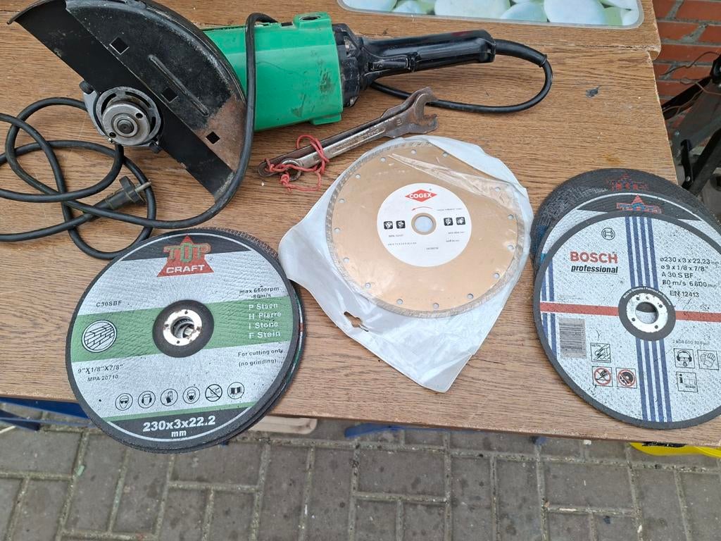 Grote haakse slijpschijf, Ophalen