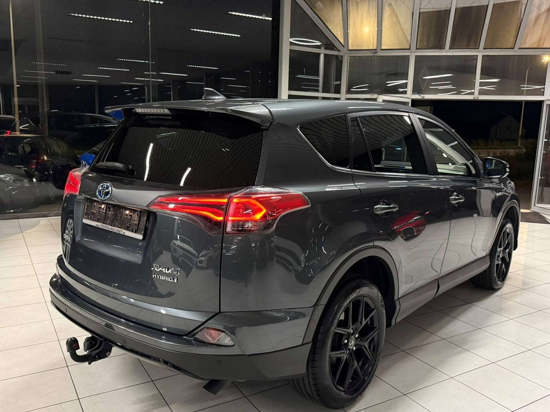 Toyota RAV4 Black Édition 2.5 Hybride/Essence Automatique 1, Autos, 116 g/km, Euro 6, Entreprise, 5 portes