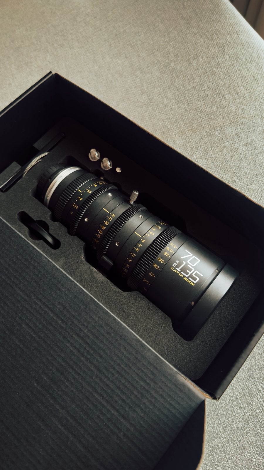DZO Catta Zoom 70-135, Neuf, Sony, Monture Sony E, Enlèvement