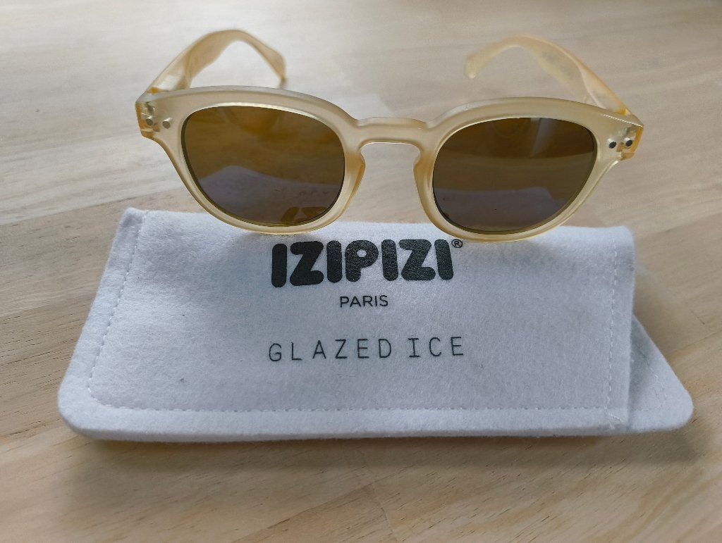 Izipizi Sun Junior zonnebril #C in heel goede staat, Enfants & Bébés, Accessoires de mode pour enfants, Enlèvement ou Envoi, Utilisé