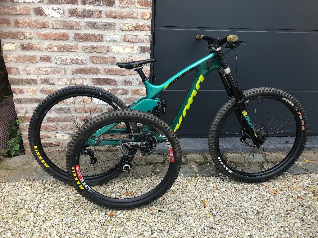 Kona operator CR downhill  van topklasse in perfecte staat, Fietsen en Brommers, Fully, Ophalen, Zo goed als nieuw, Schijfrem