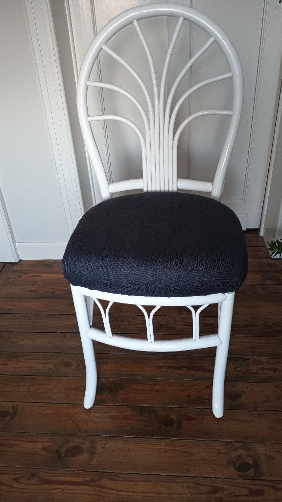Zes degelijke stoelen GRATIS, Huis en Inrichting, Stoelen, Ophalen, Gebruikt, Wit