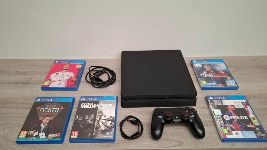 PlayStation 4 slim in zeer goede staat met games, Ophalen of Verzenden, Slim