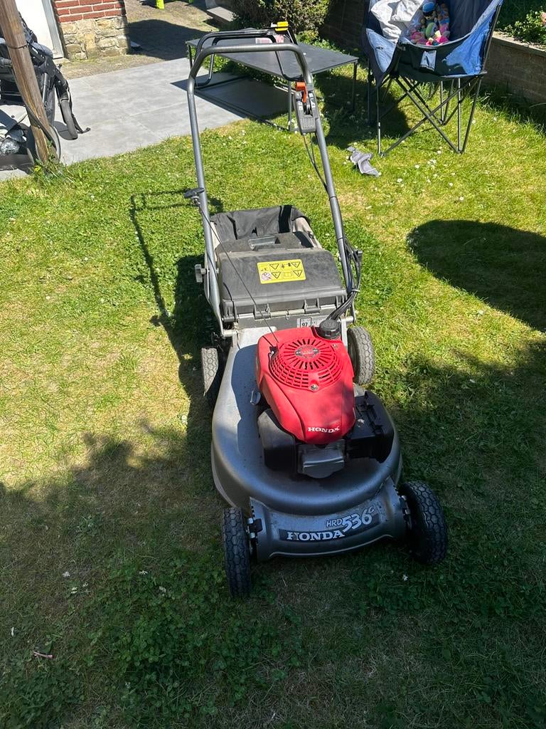 Grasmaaier honda, Ophalen, Gebruikt, Benzine-grasmaaier