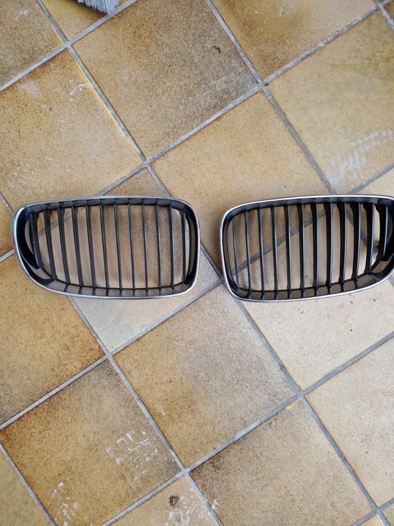 Grille Blow 116i e87, Autos : Pièces & Accessoires, Enlèvement, BMW