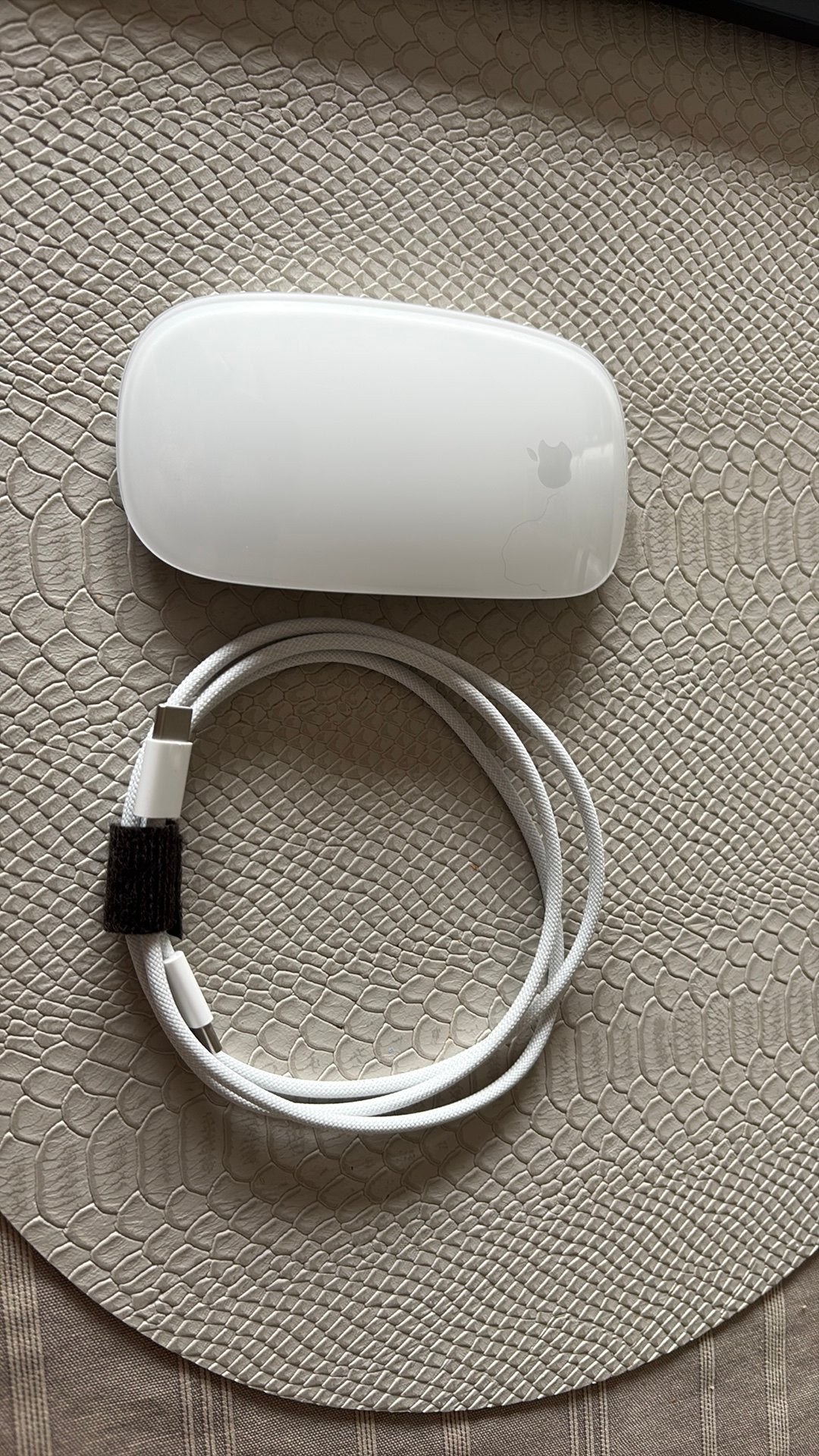 Apple muis, Computers en Software, Ophalen of Verzenden, Zo goed als nieuw, Draadloos, Muis