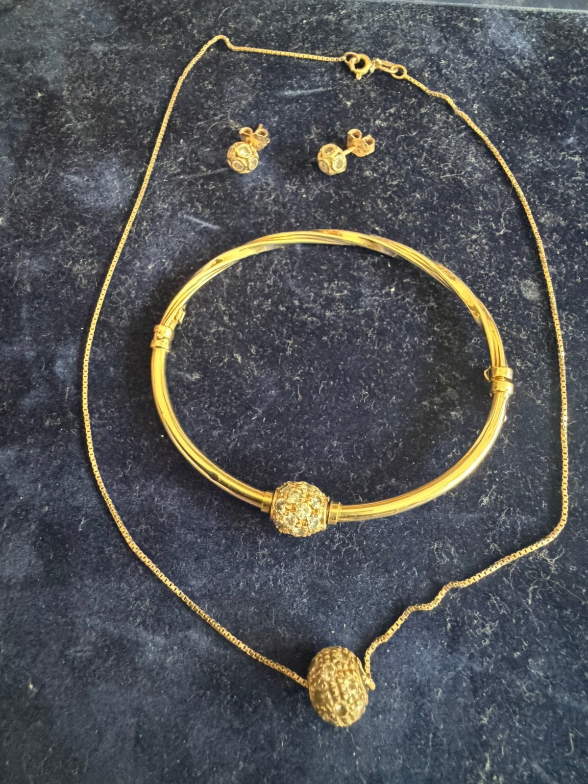18 karaats dames set, Handtassen en Accessoires, Armbanden, Ophalen of Verzenden, Zo goed als nieuw