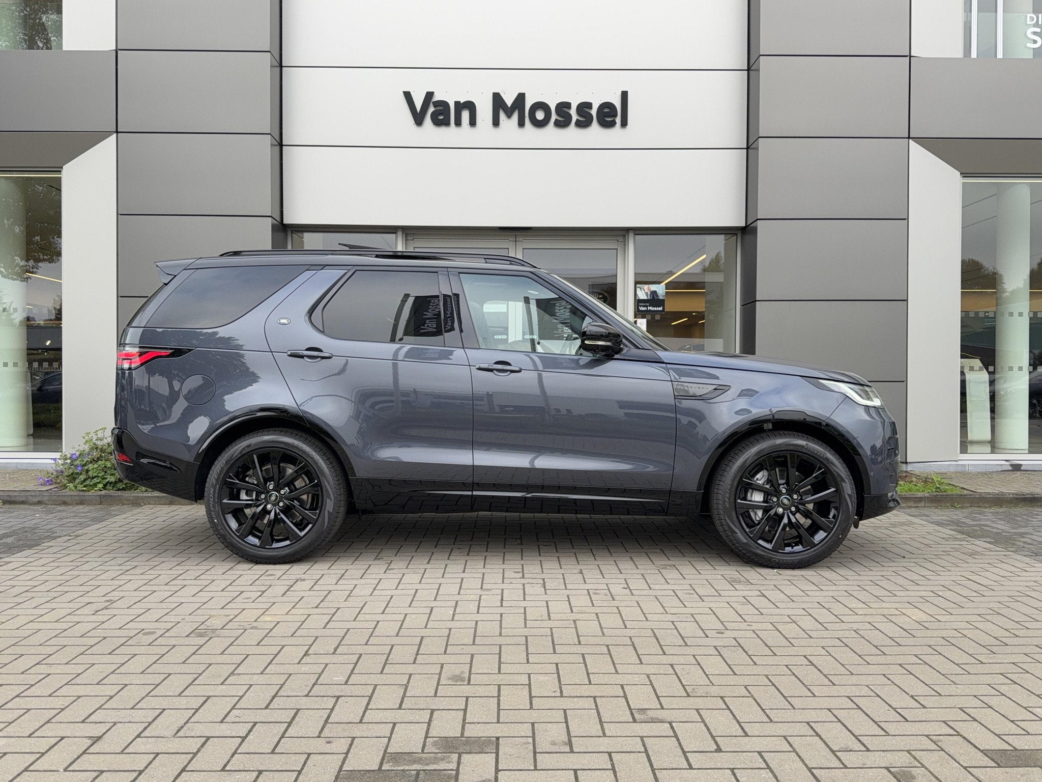 Land Rover Discovery D250 Landmark AWD Auto. 27MY, Autos, Achat, Entreprise, 2442 kg, Noir