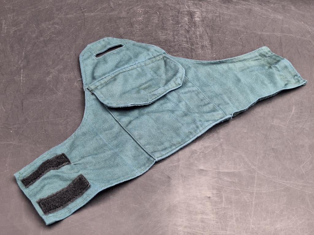 oude groene penhouder Belgisch leger 1980 met klep, Ophalen of Verzenden, Overige soorten, Kleding of Schoenen