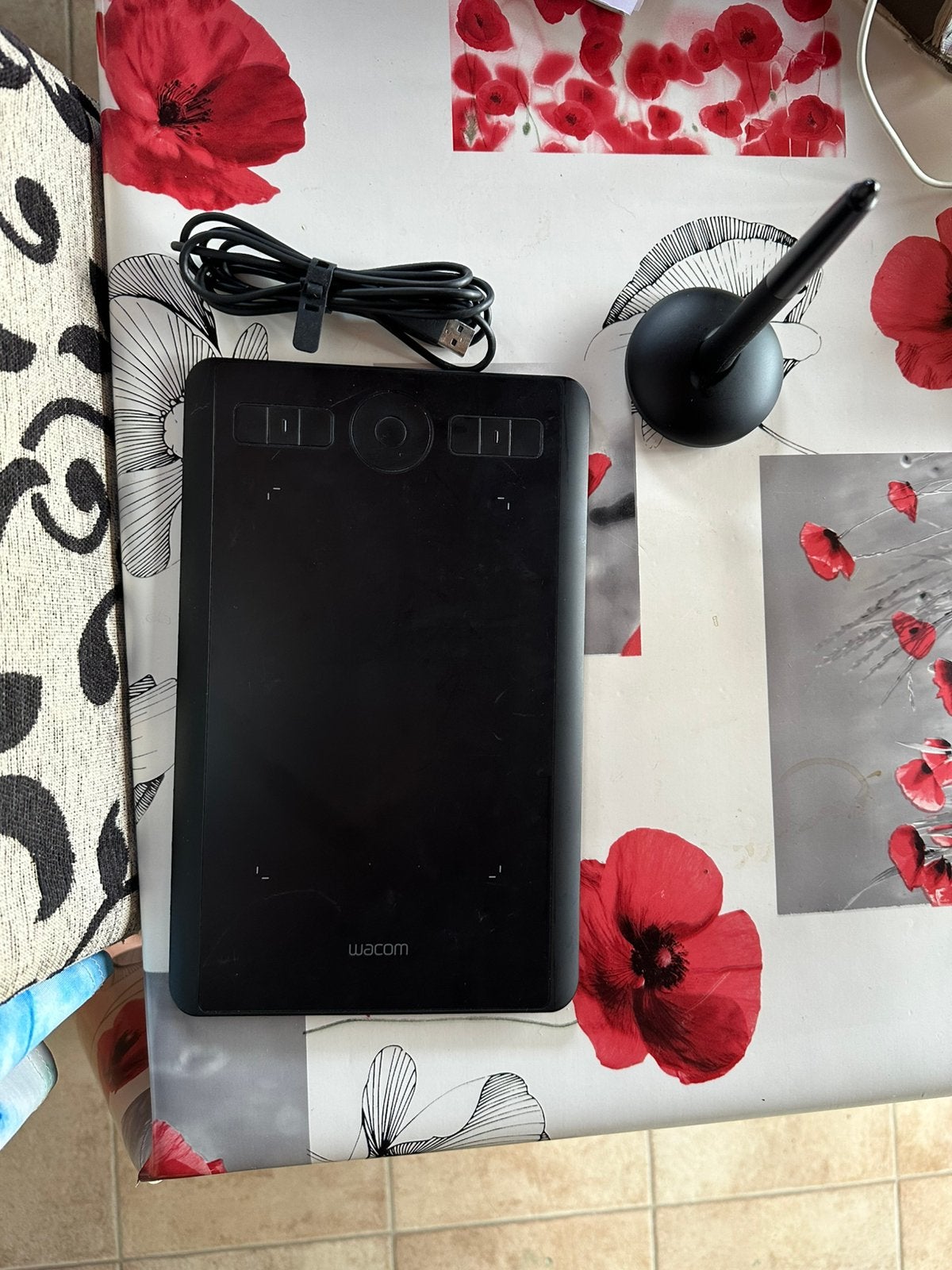 Wacom Intuos Pro Small, Informatique & Logiciels, Tablettes graphiques, Envoi, Multi-touch, Comme neuf