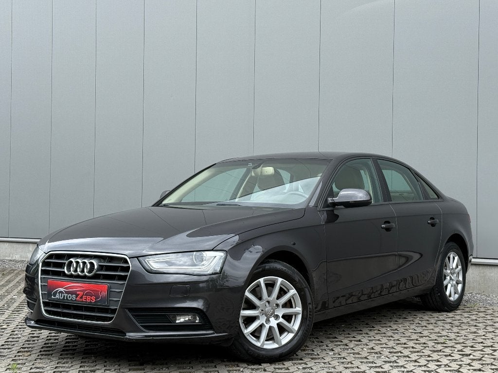 Audi A4 2.0 TDi Multitronic Xenon Cruise Navi ParkSensor, Autos, Cuir, Achat, Entreprise, 1968 cm³
