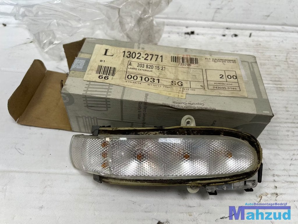 MERCEDES C KLASSE W203 Knipperlicht spiegel links rechts, Gebruikt, Mercedes-Benz AG, Mercedes-Benz, Mercedesstrasse 120
70372  Stuttgart, DE