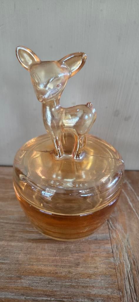 Bocal en verre irisé avec cerf, Enlèvement ou Envoi