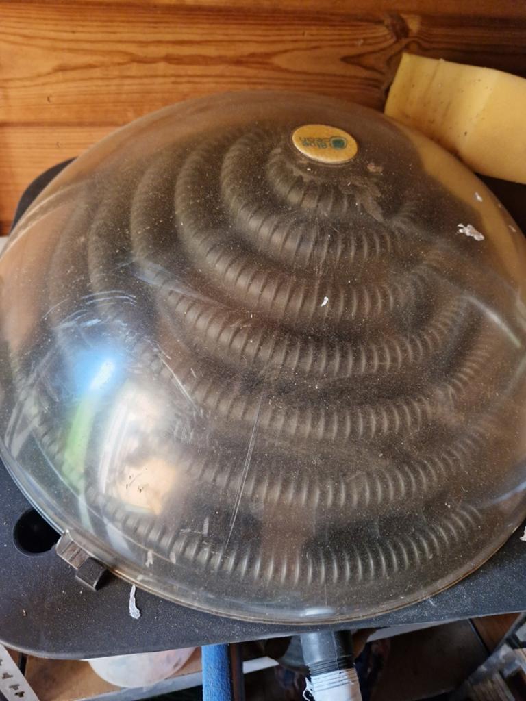 Verwarmingselementen zwembad. Matten voor op je dak en bol., Ophalen