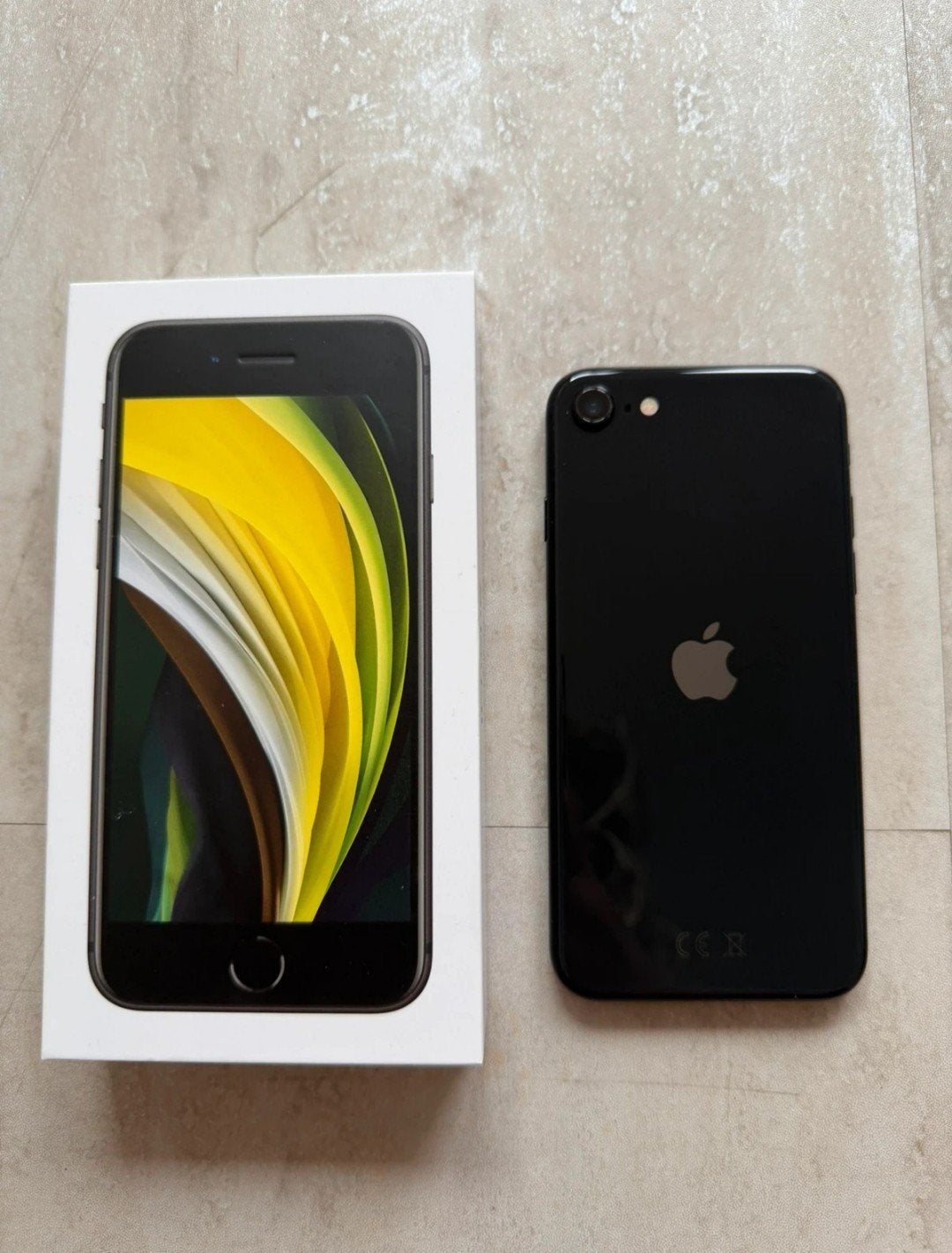 Apple iPhone SE - Bon état fonctionne bien 120€, Enlèvement