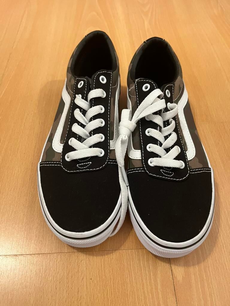Vans sneakers maat 34, Kinderen en Baby's, Ophalen, Jongen of Meisje, Schoenen, Zo goed als nieuw