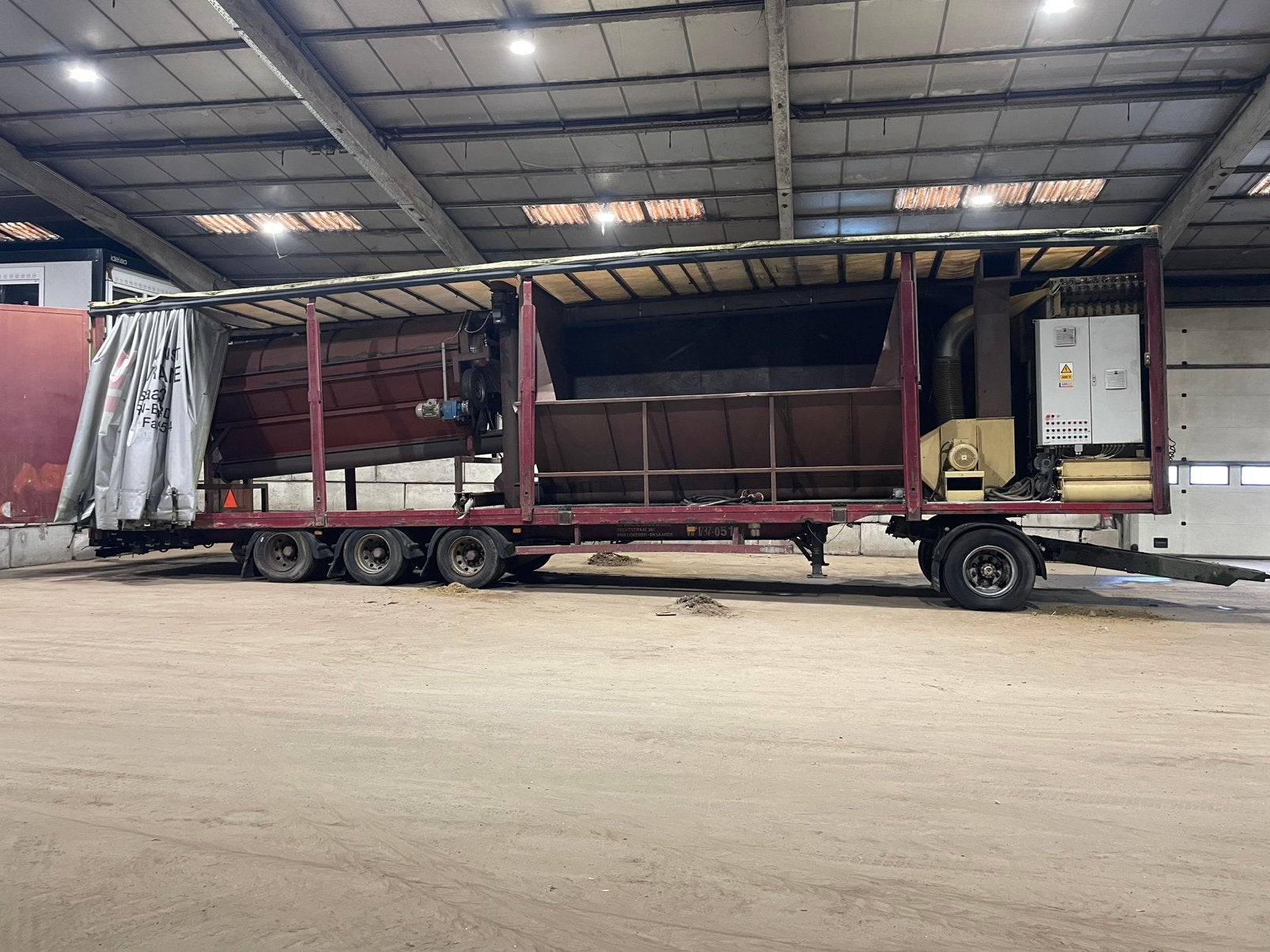 Mobiele zeefmachine met afzuiging