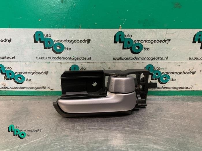 Poignée portière 4portes avant droite d'un Suzuki Swift (S, -, 3 mois de garantie, Utilisé, -