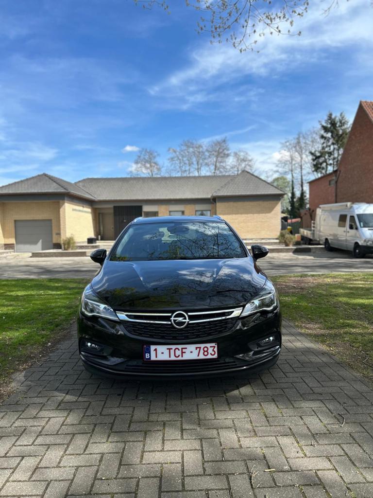 Opel Astra Bj 10/2018 km 165.000  euro 6b 1.6d. gekeurd vvk, Auto's, Parkeersensor, Leder en Stof, Zwart, 5 deurs