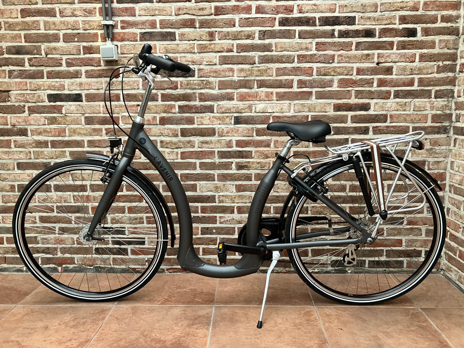 Fiets met lage opstap L’avenir, Accès (extra) bas, Autres marques, Frein sur jante, Comme neuf
