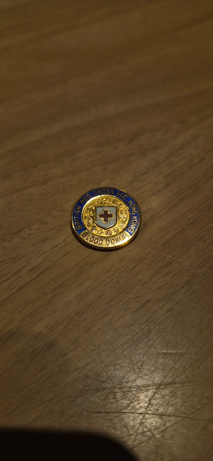 Insigne émaillé de donneur de sang de la Croix-Rouge britann, Collections, Enlèvement ou Envoi