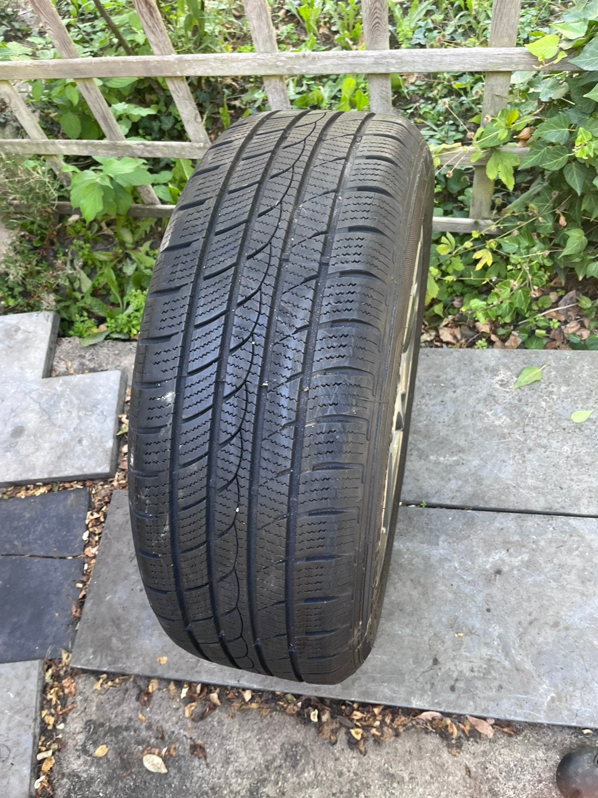 4 pneus d'hiver sur jante 235/60 R 18, Pneus hiver, 18 pouces, Enlèvement, 235 mm