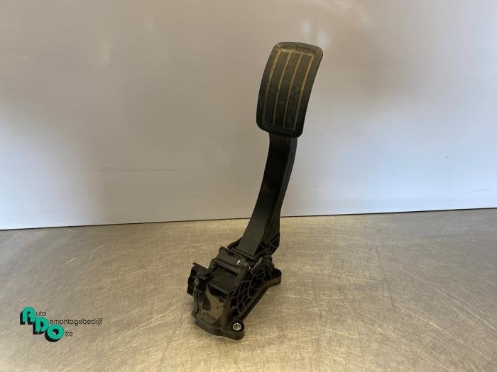 Gaspedaal van een Toyota Pro-Ace (Pro-Ace 16-), Auto-onderdelen, Interieur en Bekleding, Toyota, Gebruikt, 3 maanden garantie