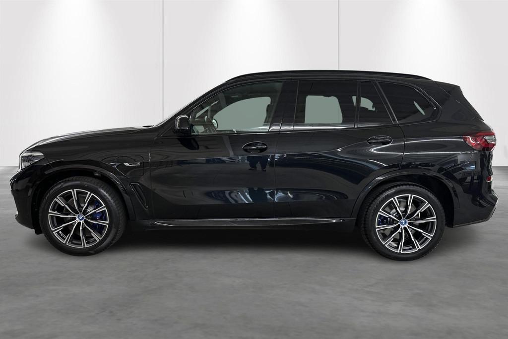 BMW X5 xDrive45e - GPS + LEDER + CAMERA + SFEERVERLICHTIN, Auto's, Stof, Gebruikt, Zwart, Plug-in hybride