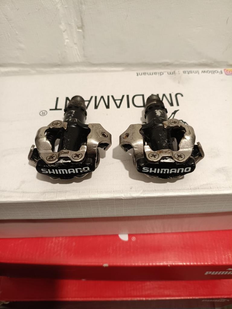 Pédale automatique Shimano, Enlèvement