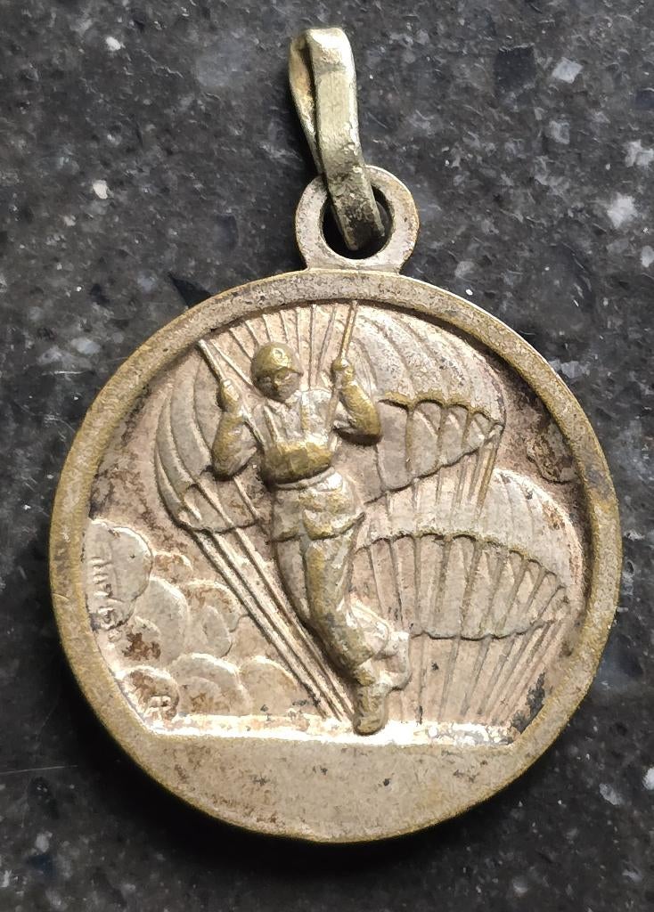 Medaille Parachutist - Sint-Michael (patroonheilige), Ophalen of Verzenden, Luchtmacht, Lintje, Medaille of Wings