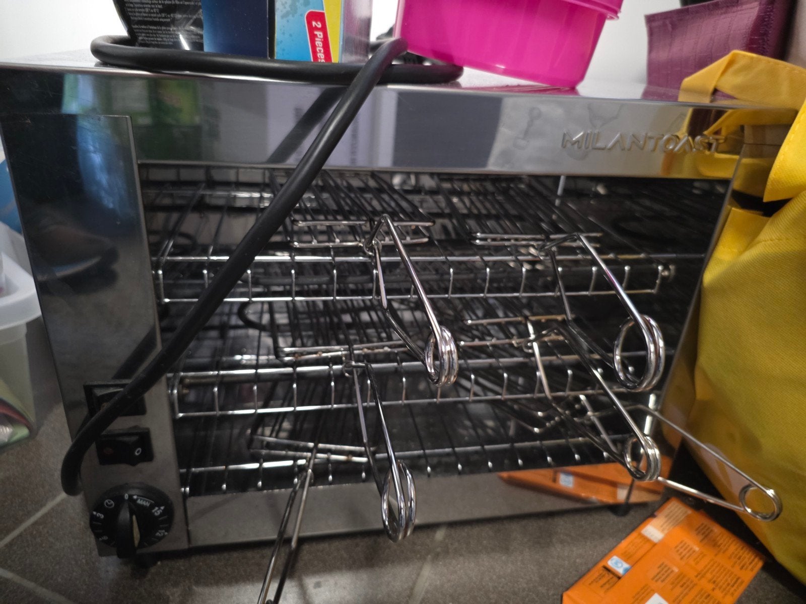 Milan toaster met 6 griptangen, Zakelijke goederen, Ophalen