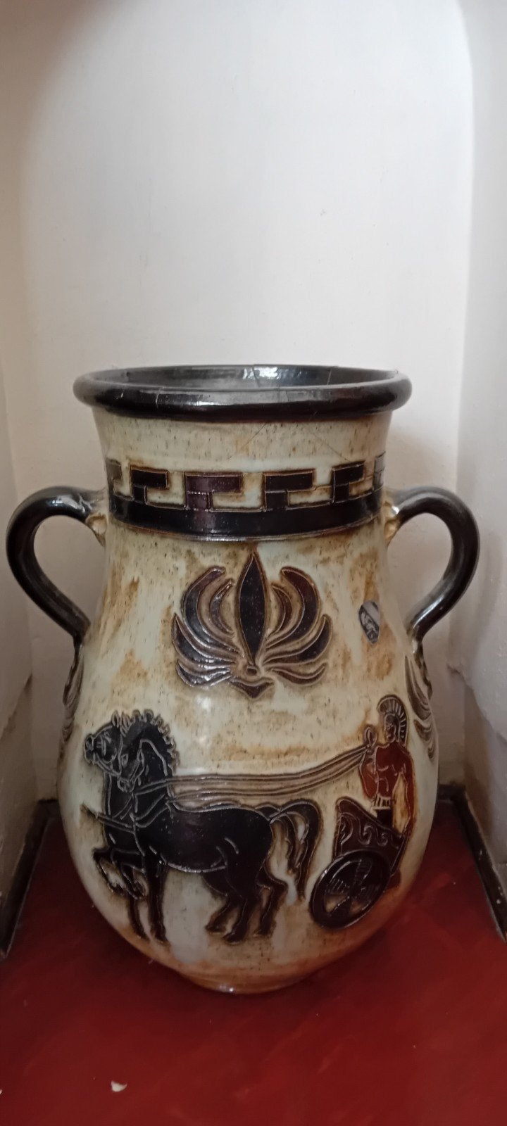Grès  guérin décor  antique 56 cm hauteur, Enlèvement