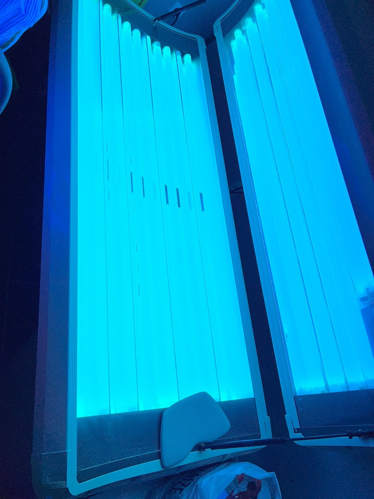 Zonnebank in zeer goeie staat, Elektronische apparatuur, Zonnebanken en Gezichtsbruiners, Ophalen, Gebruikt, Zonnebank dubbelzijdig