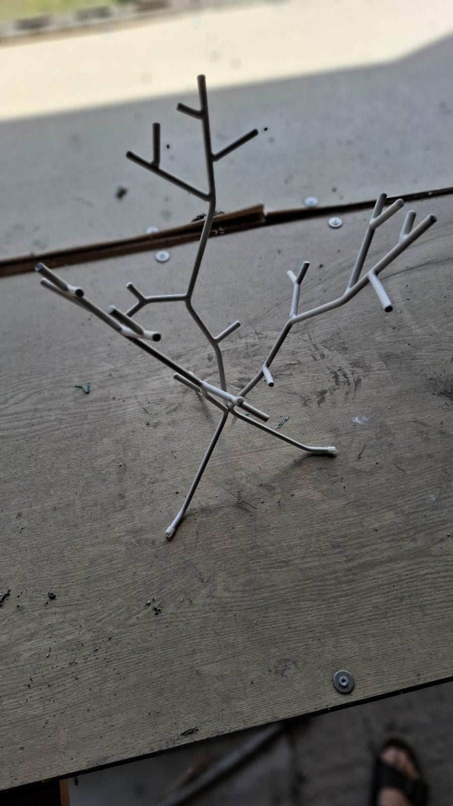 Witte metalen sieradenboom / flessenboom / droogrek (modern, Handtassen en Accessoires, Kettinghangers, Ophalen, Wit