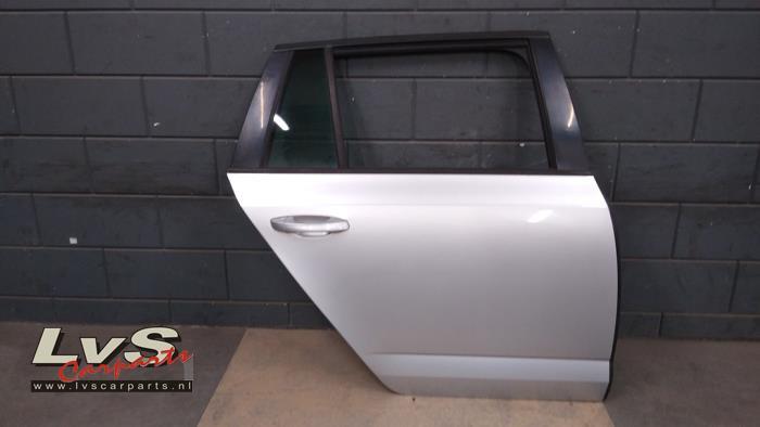 Portière 4portes arrière droite d'un Skoda Octavia (LA7W), -, 3 mois de garantie, Utilisé, Skoda