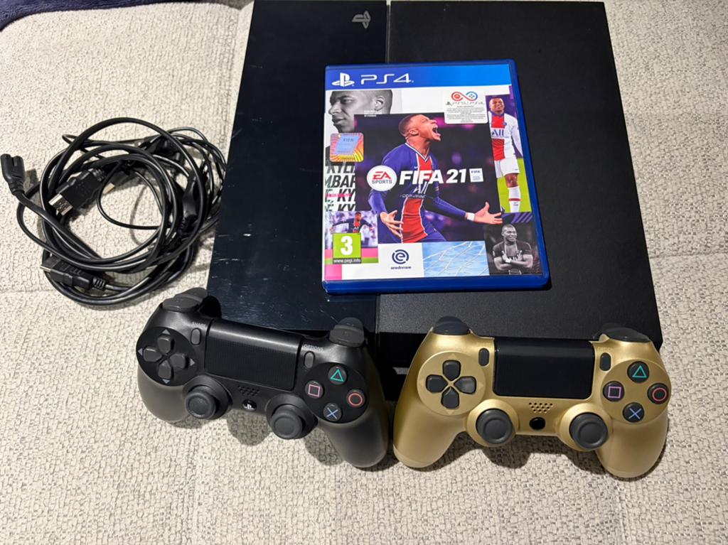 Playstation4 met 1 controller en 1 game, Consoles de jeu & Jeux vidéo, Consoles de jeu | Sony PlayStation 4, Enlèvement, Comme neuf