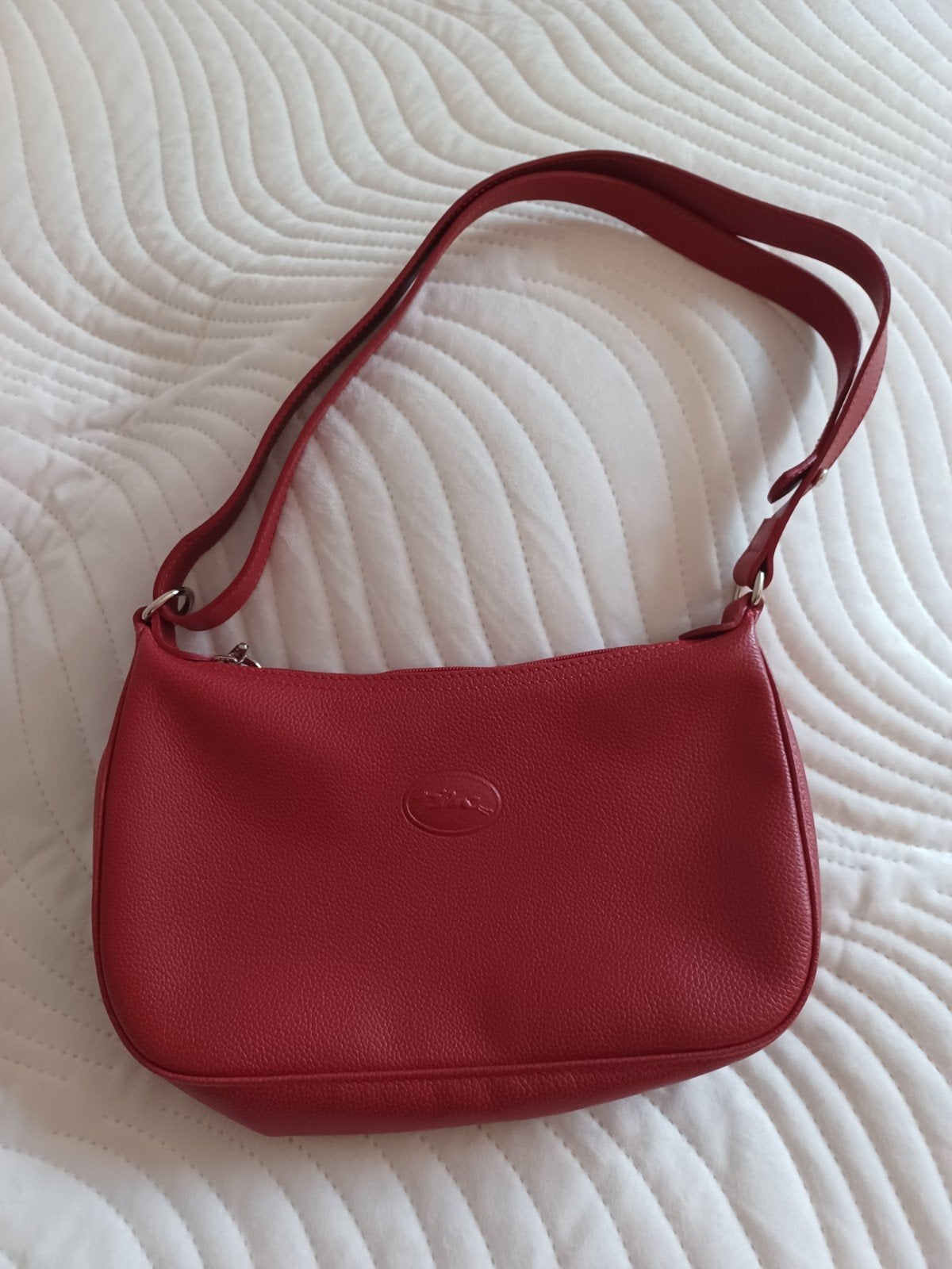 LONGCHAMP Sac rouge foncé siglé, Envoi, Rouge
