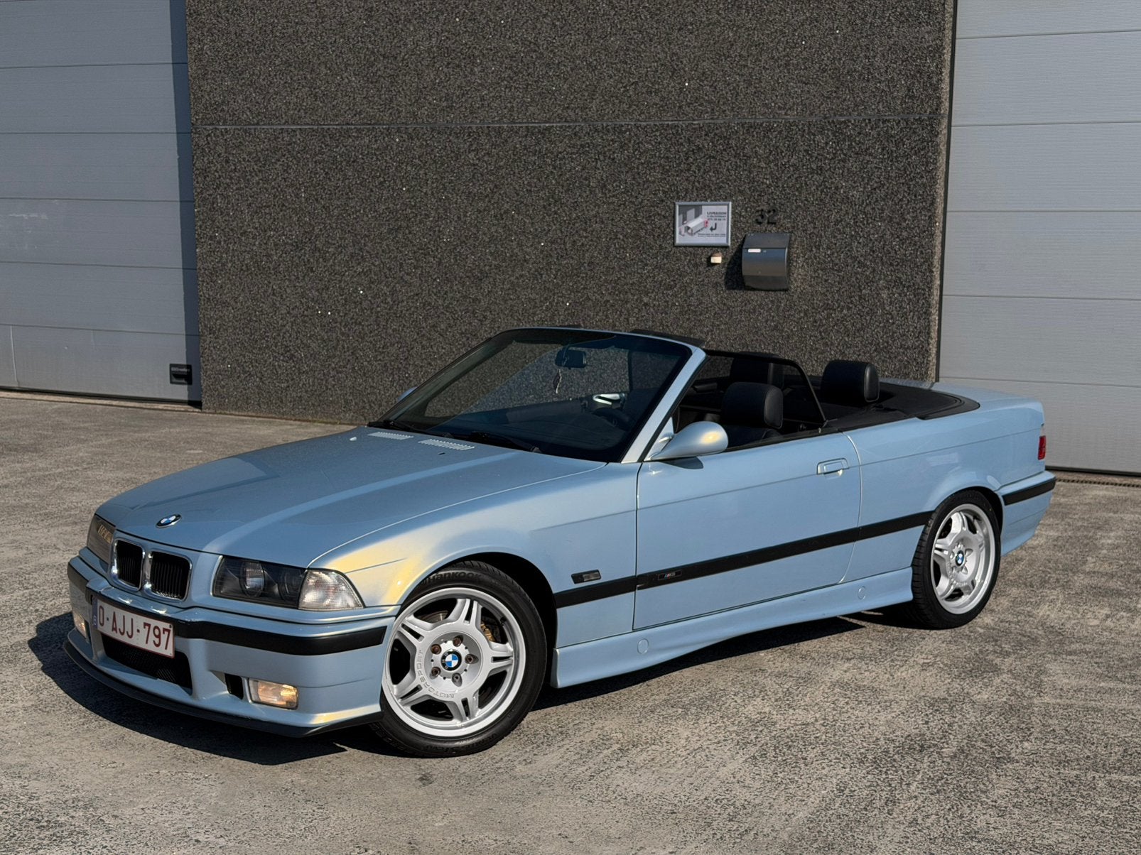 BMW 325i E36 cabrio, Autos, Oldtimers & Ancêtres, Particulier, Alarme, BMW, Électrique, Cabriolet, Cuir, Enlèvement