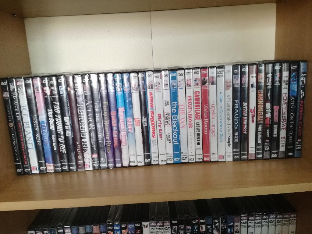 reeks DVD's 92 stuks, Ophalen, Zo goed als nieuw