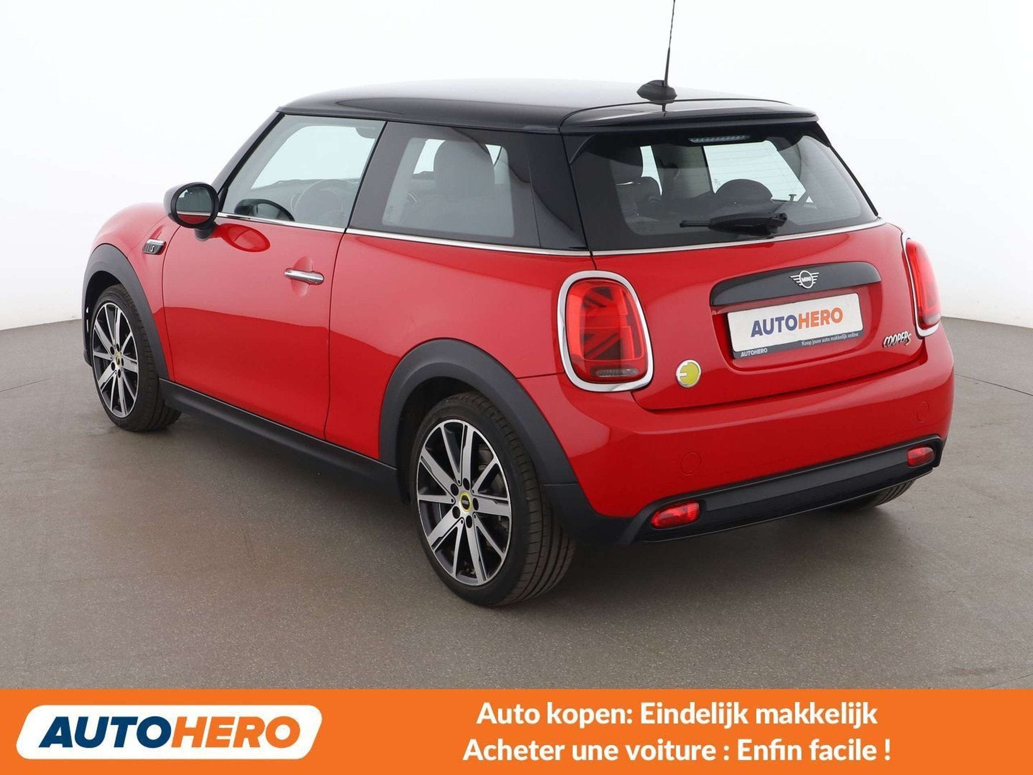 MINI Cooper SE Cooper SE Classic Trim (automatique), Autos, Rouge, Achat, 1440 kg, 135 kW