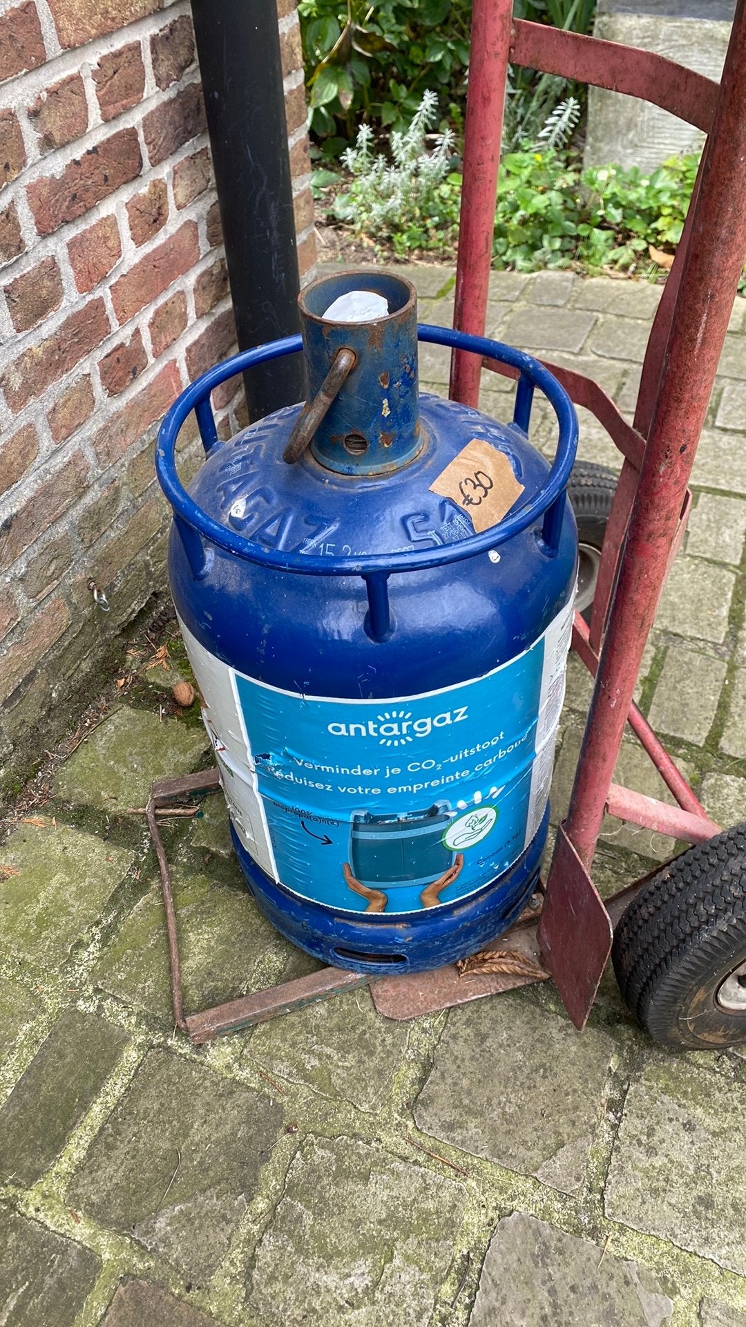 2 gasflessen van 12,5 kg butaan, Ophalen, Zo goed als nieuw