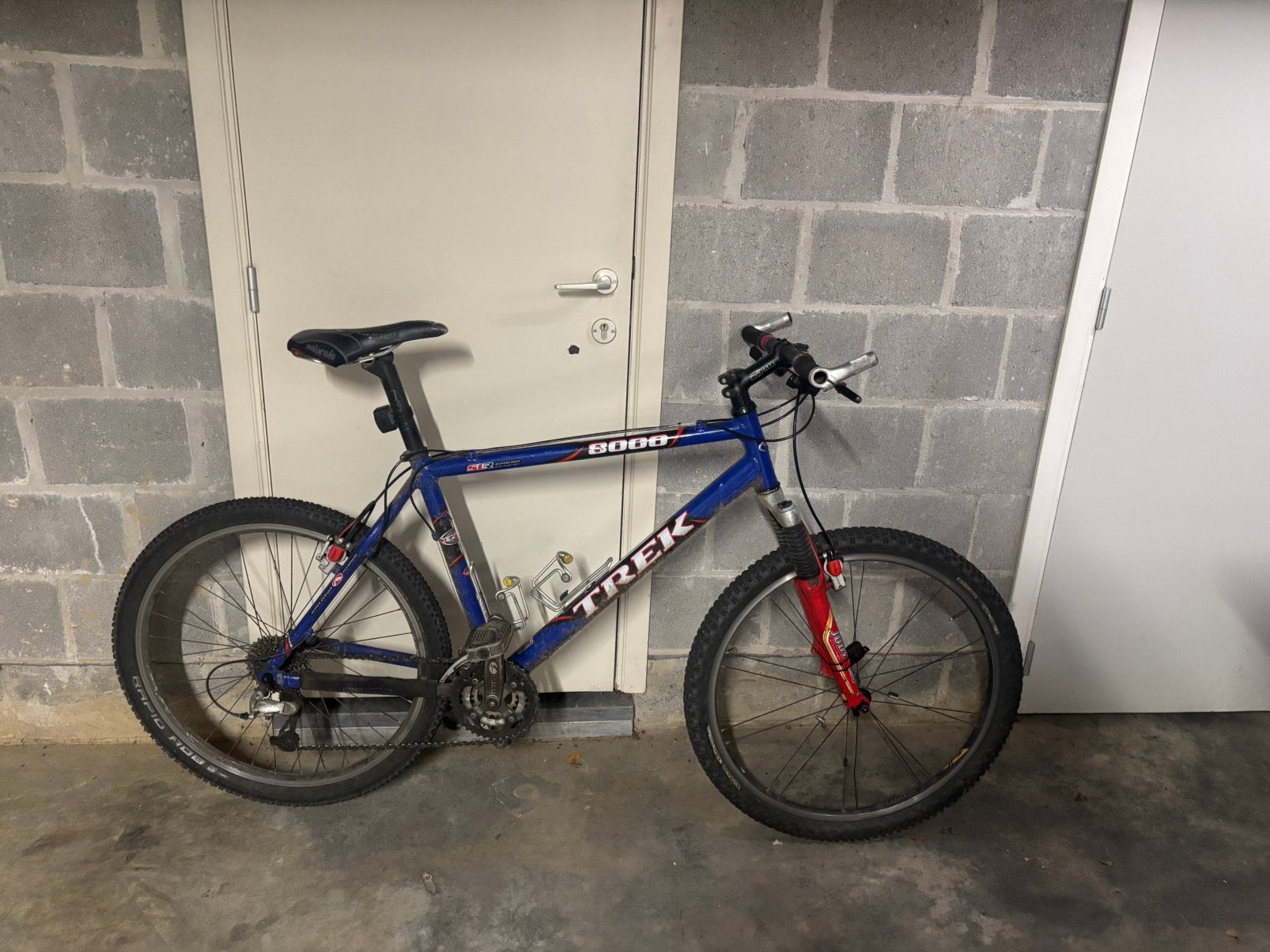 Mountainbike Trek 8000, maat: med banden : 26”, Fietsen en Brommers, Ophalen, Gebruikt, Trek, Heren